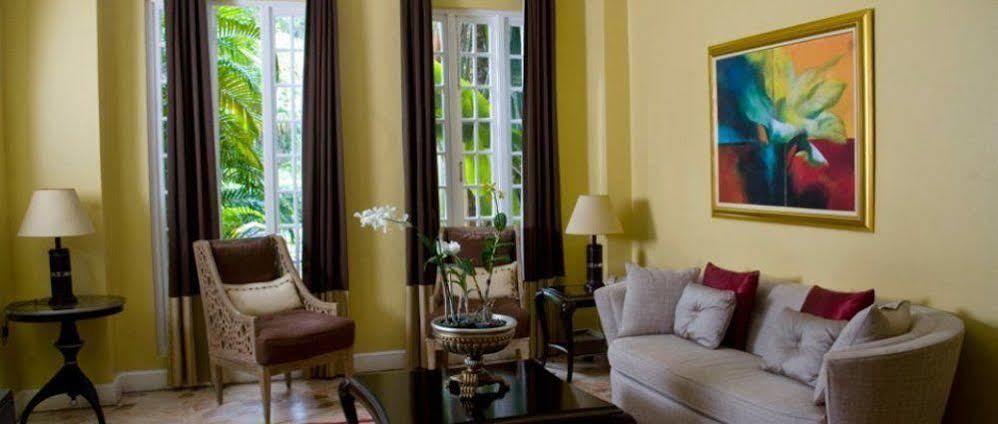 Cardiff Hotel And Spa Runaway Bay Εξωτερικό φωτογραφία